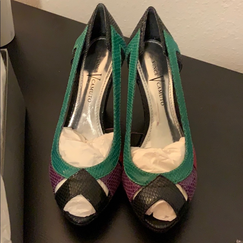 Vince Camuto snake leather peep toe heels